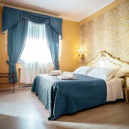 La Bauta Bed and Breakfast Mestre Exteriör bild